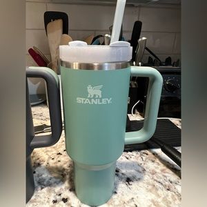 Stanley 40 oz tumbler